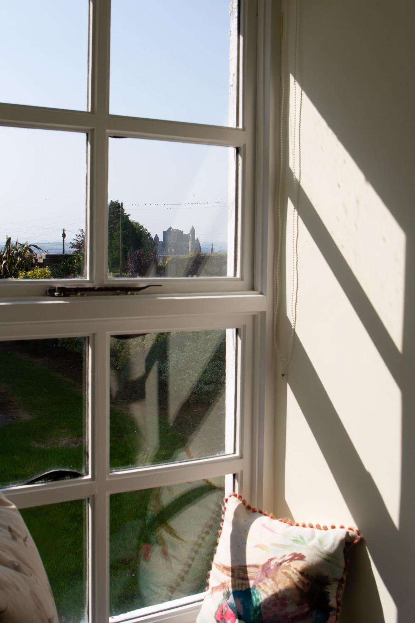 Hill House Lodge Sleeps 6 Overlooking The Rock Of Cashel Cashel  Zewnętrze zdjęcie
